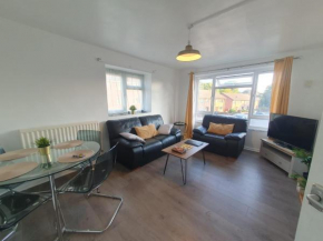 Toni's Hub - 2 bed City Centre Apartment